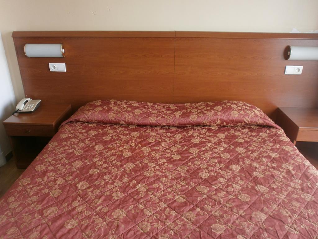 Hotel Magnan Νίκαια Δωμάτιο φωτογραφία